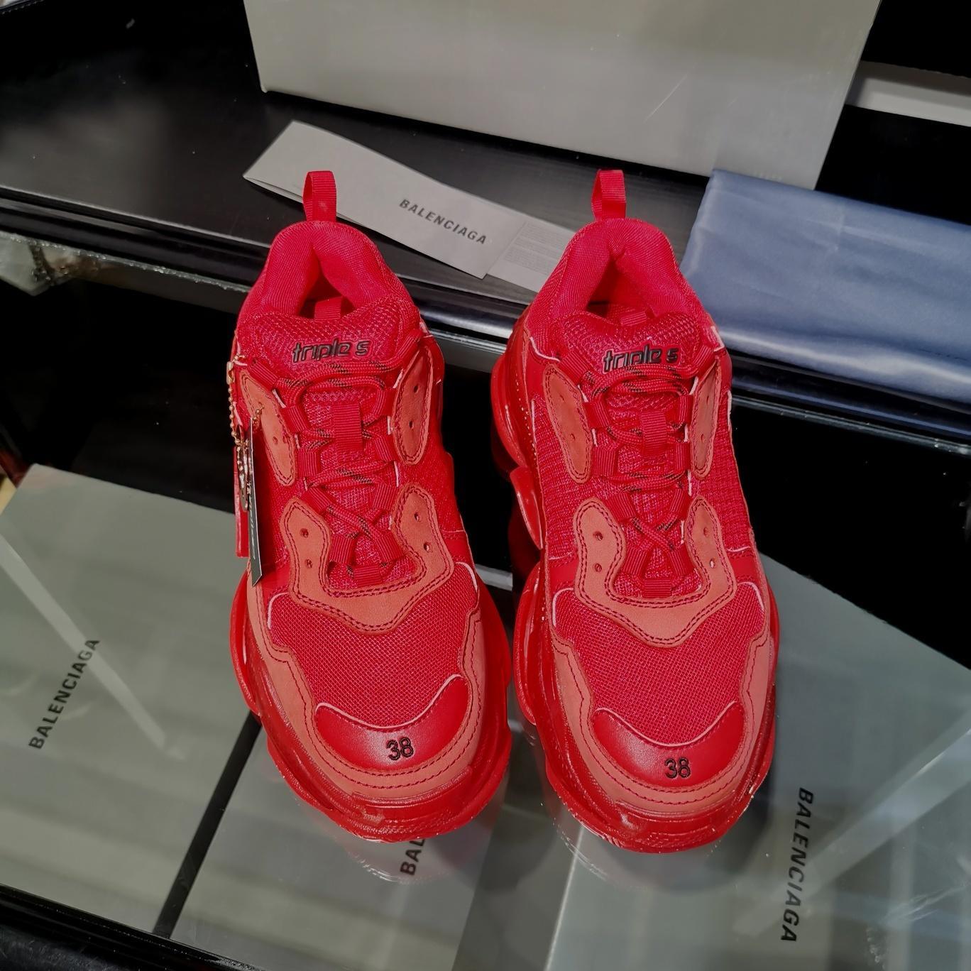 BALENCIAGA TRIPLE S