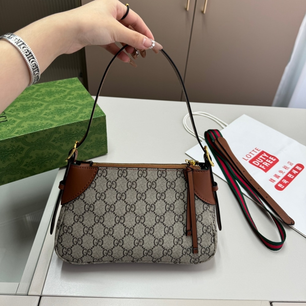 Gucci Gg Emblem Super Mini Shoulder Bag Beige And Brown 24Cm 820696 Fad6L 9758