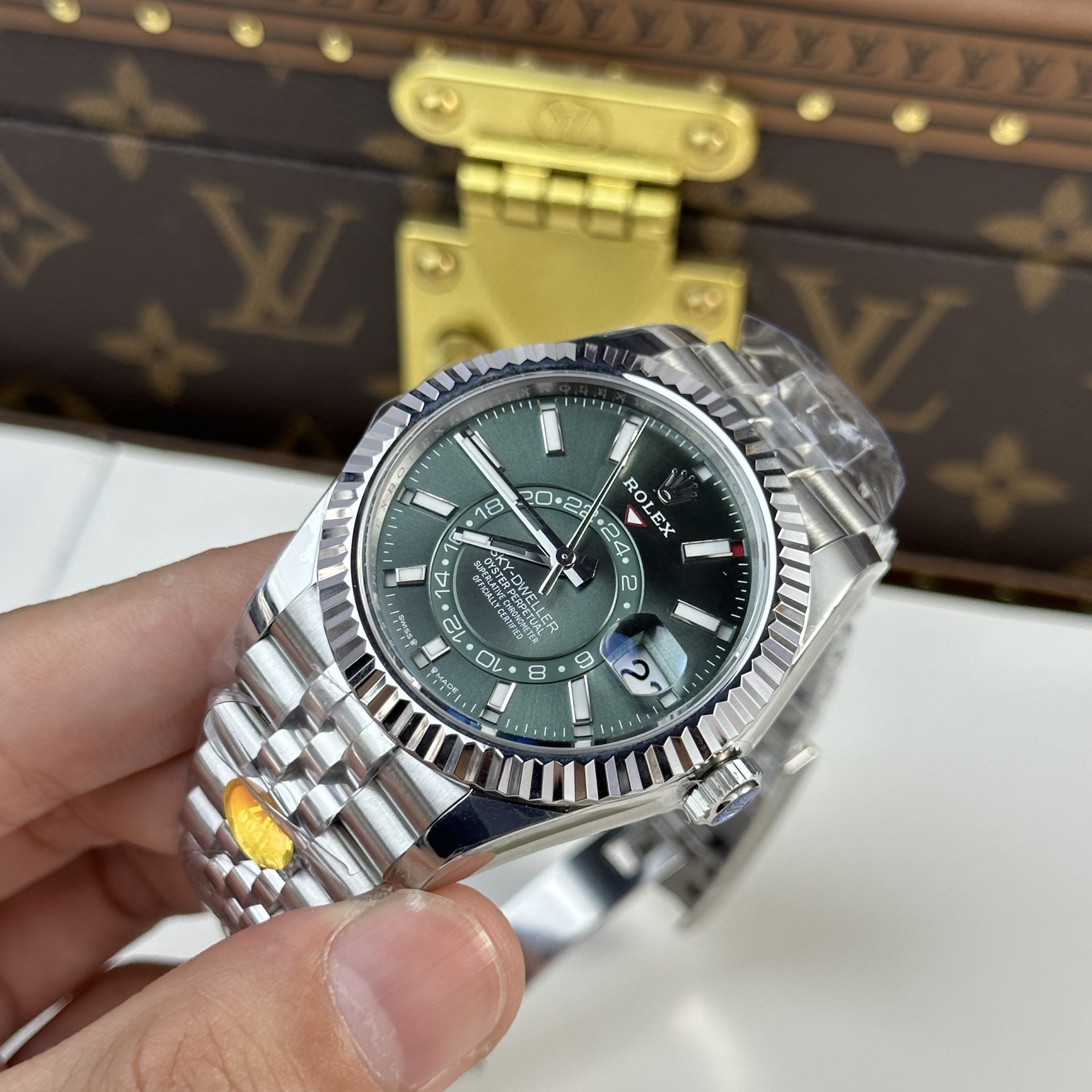 Rolex Sky-Dweller 42 mm Mint green Dial 336934 Jubilee