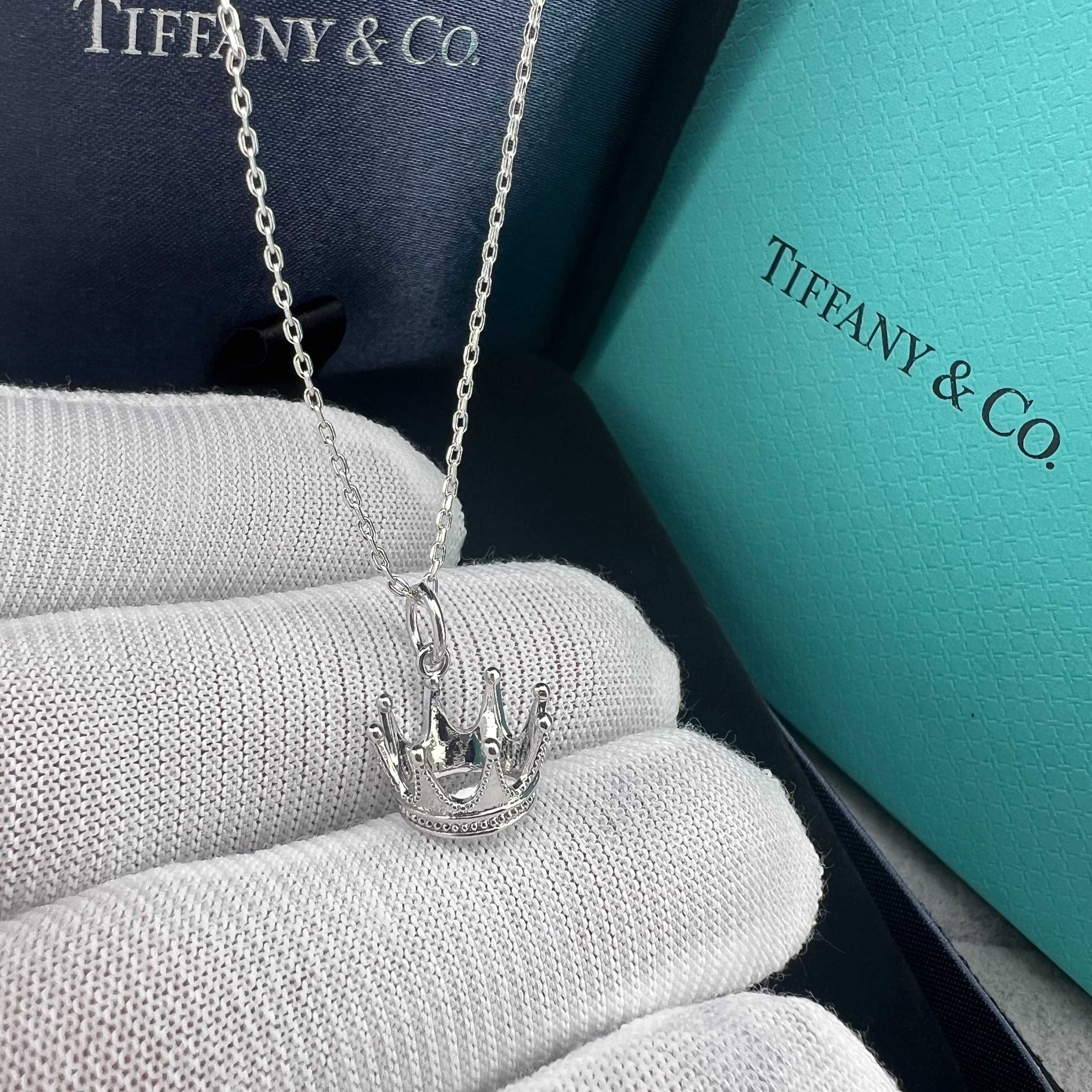 Crown Necklace