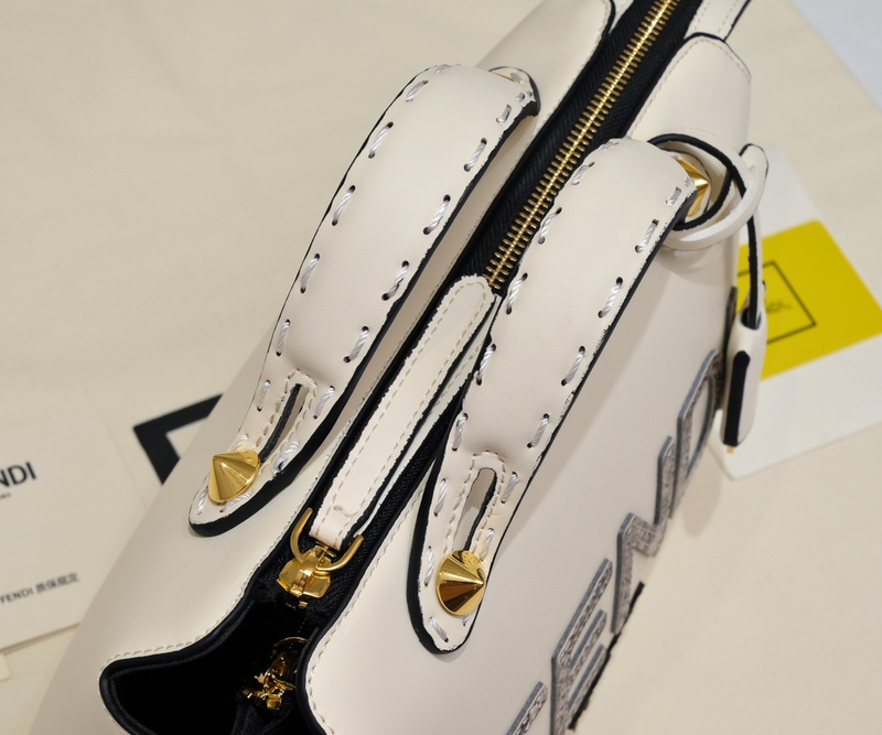 Fendi By The Way Medium White 27cm