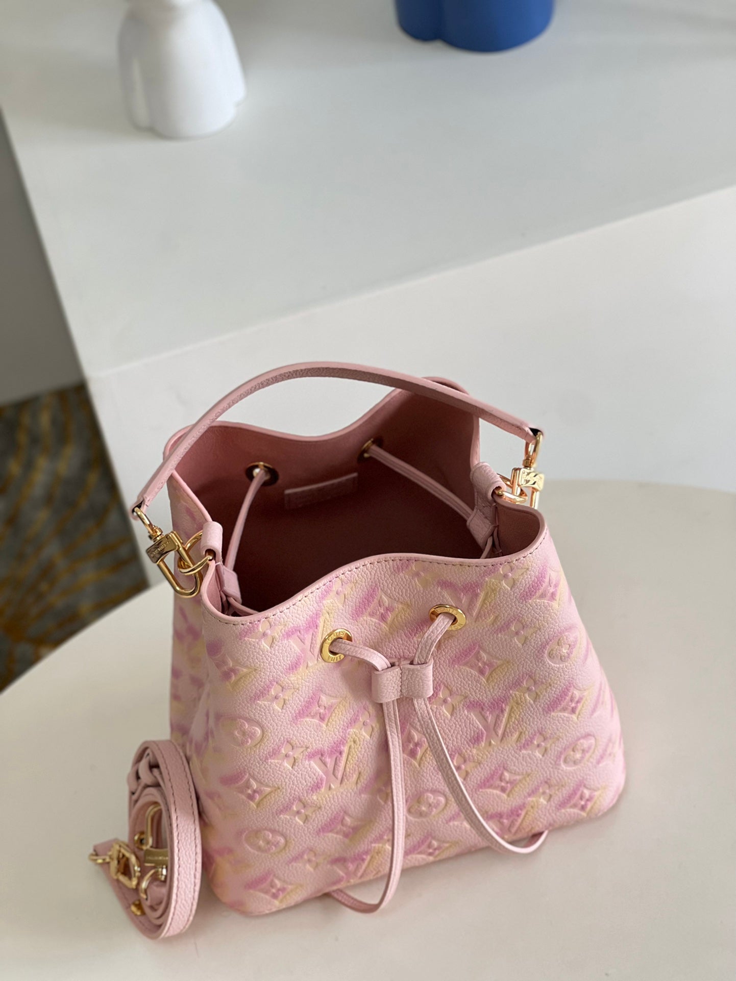 Louis Vuitton N Ono  Bb 20Cm Pink
