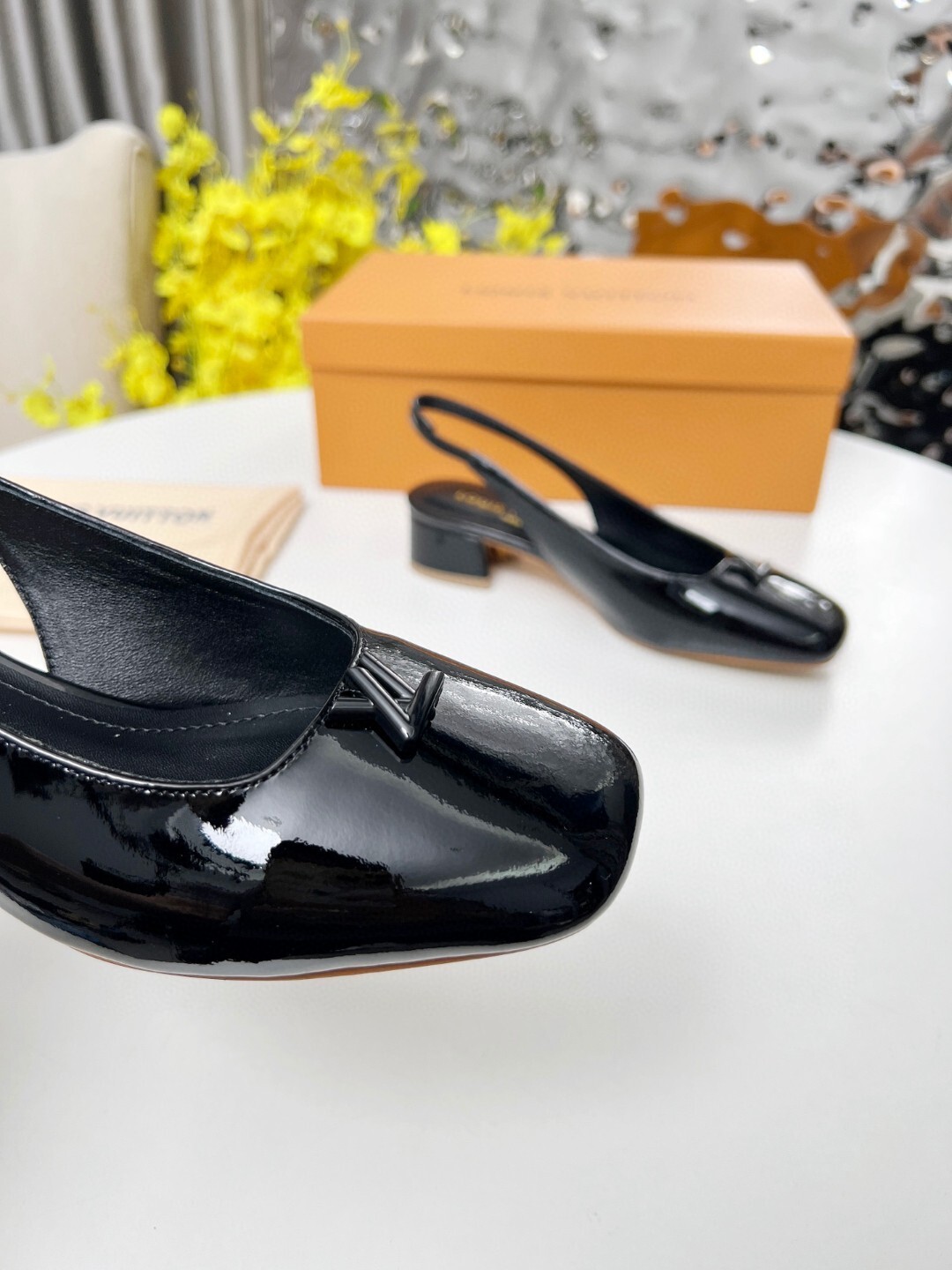 Louis Vuitton Madeleine Slingback Black Patent Leather Pumps 3.5cm