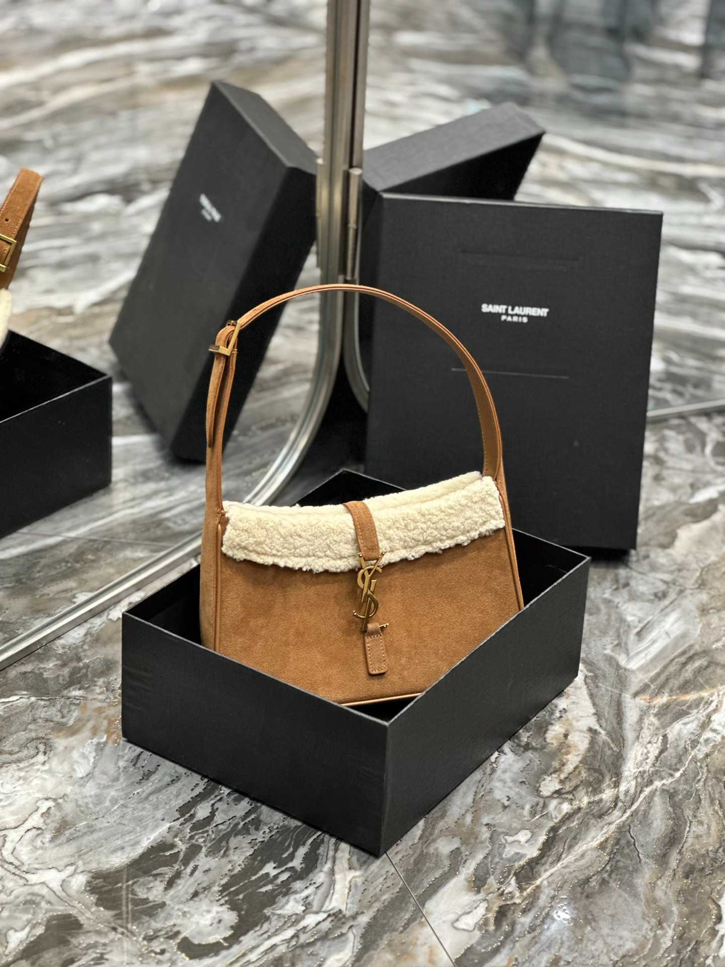 Saint Laurent Le 5 A 7 Hobo Bag In Suede And Shearling