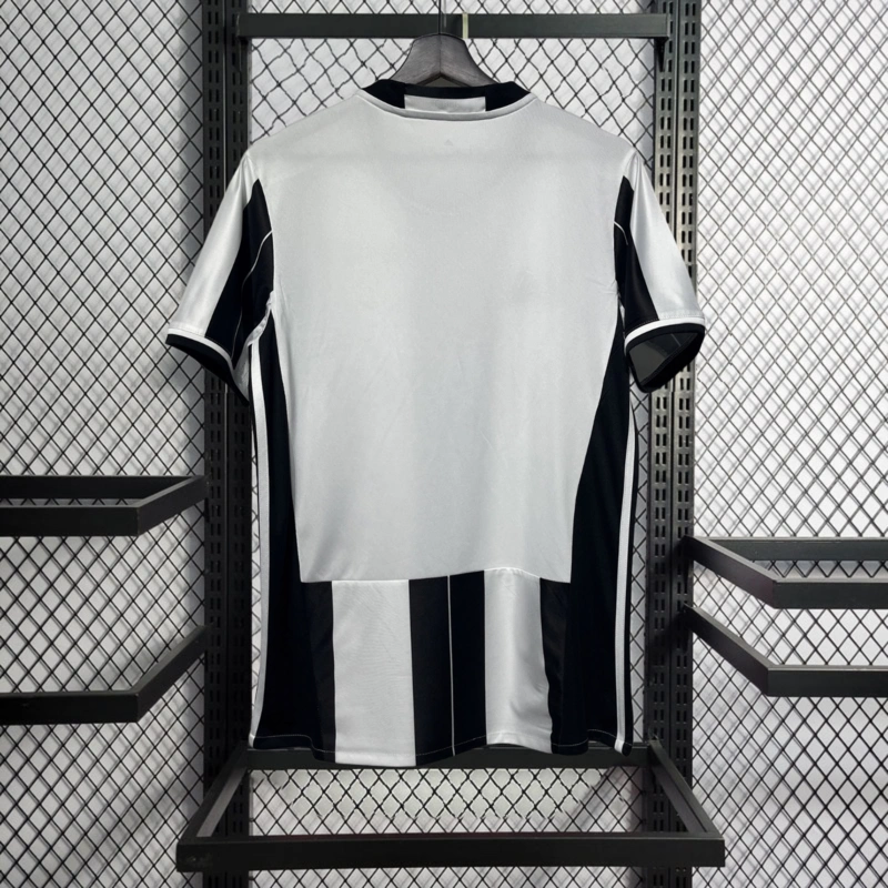 Retro 2016-17 Juventus Home Football jersey retro