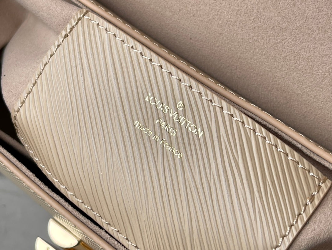 Louis Vuitton Twist Mm 19Cm Pink