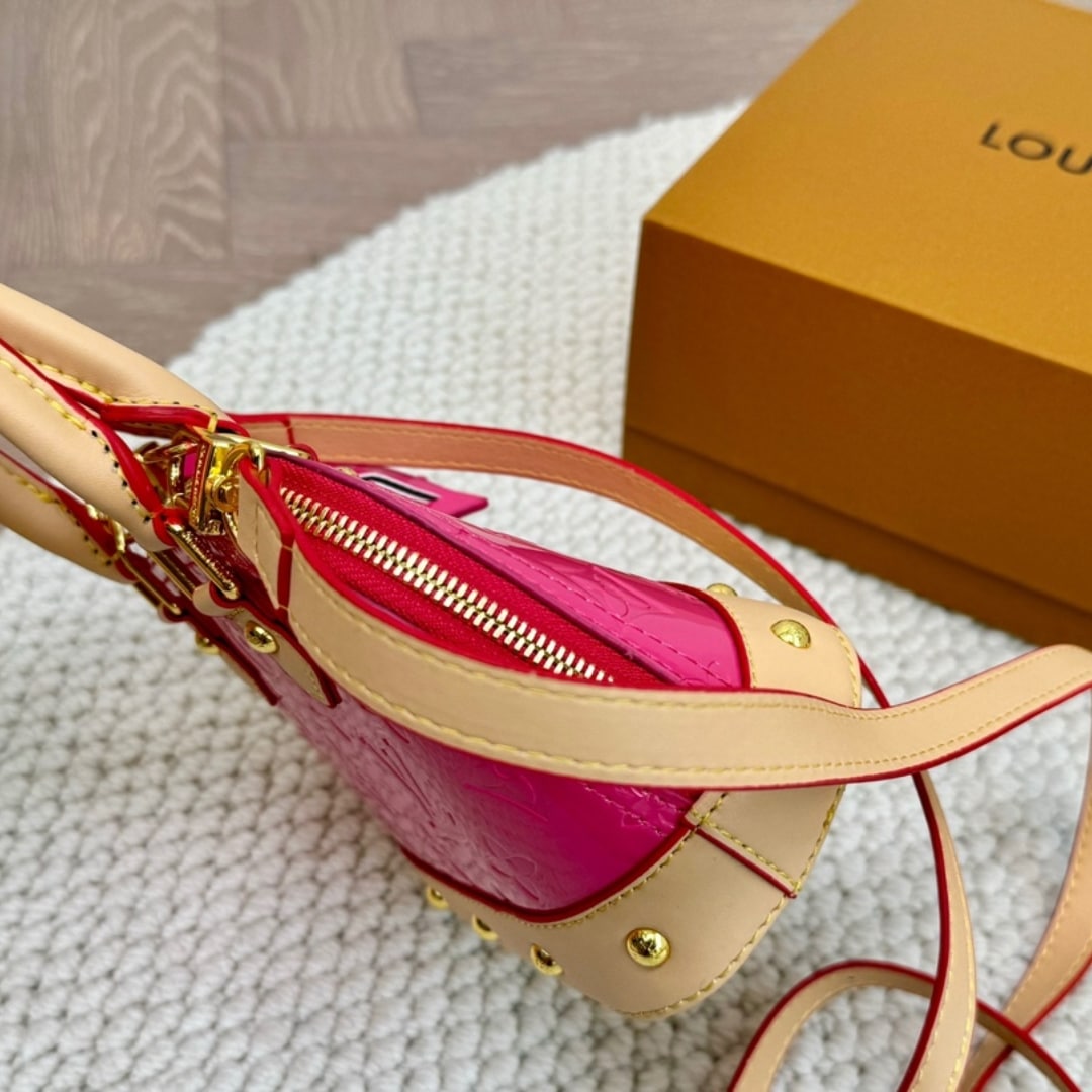 Louis Vuitton Nano Alma Monogram Vernis Neon Pink 18Cm M90611
