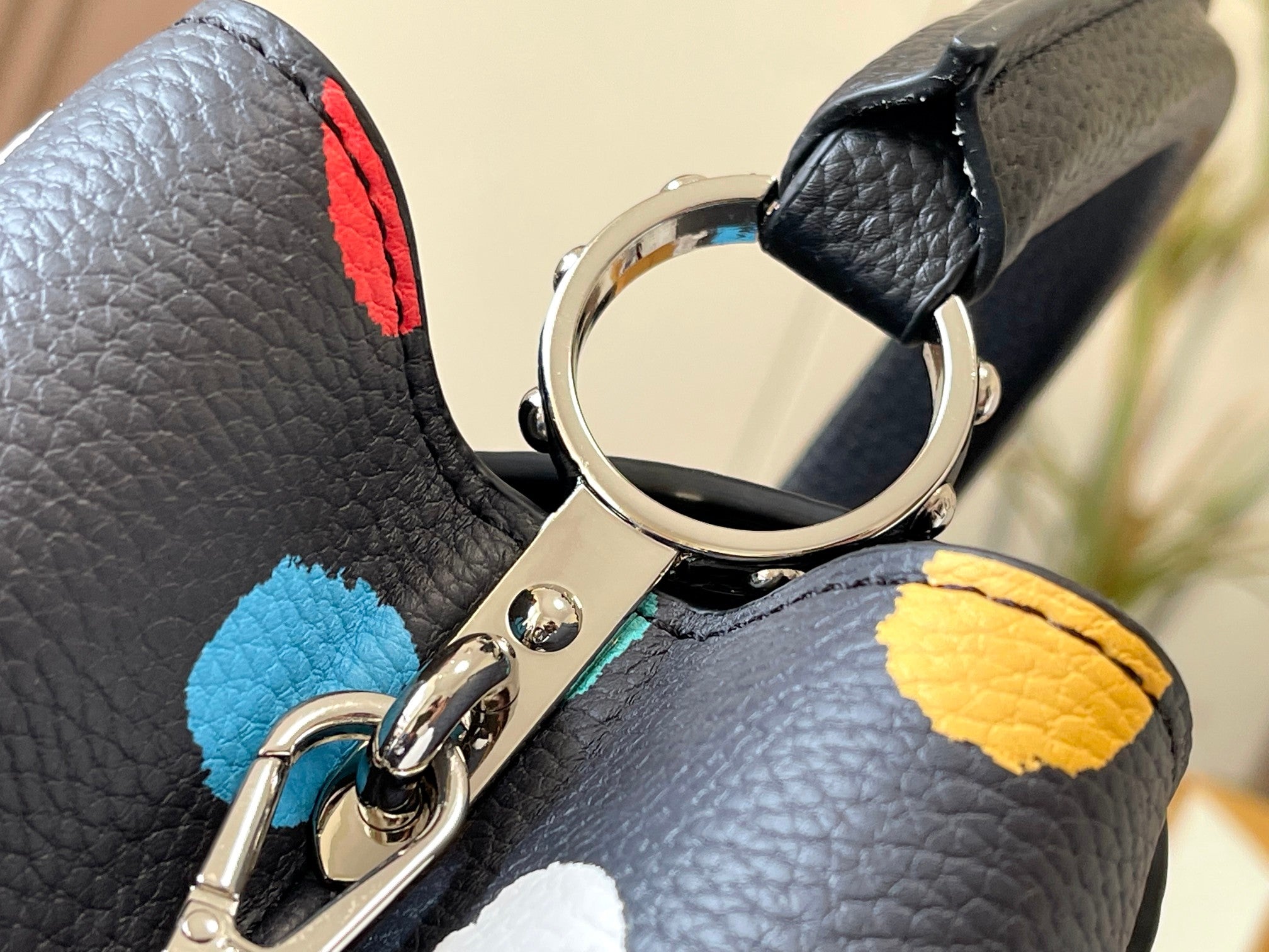 Louis Vuitton X Yayoi Kusama Capucines Black 27Cm M21663