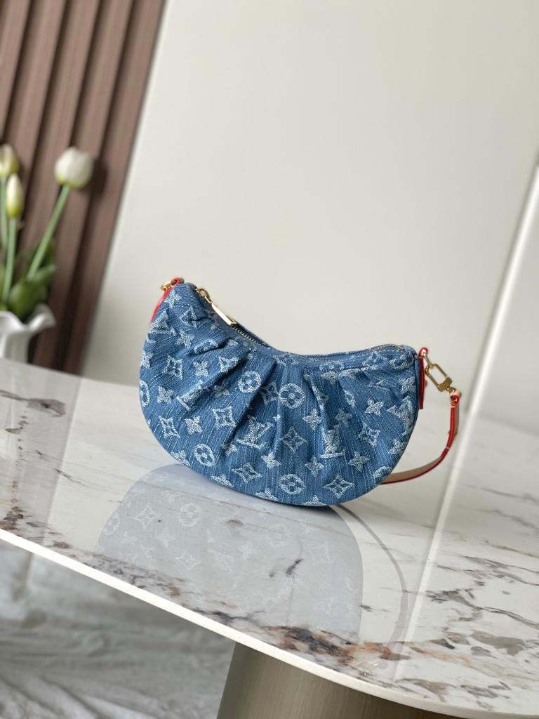 Louis Vuitton Pochette Valley Bag Denim Blue 21cm M13571