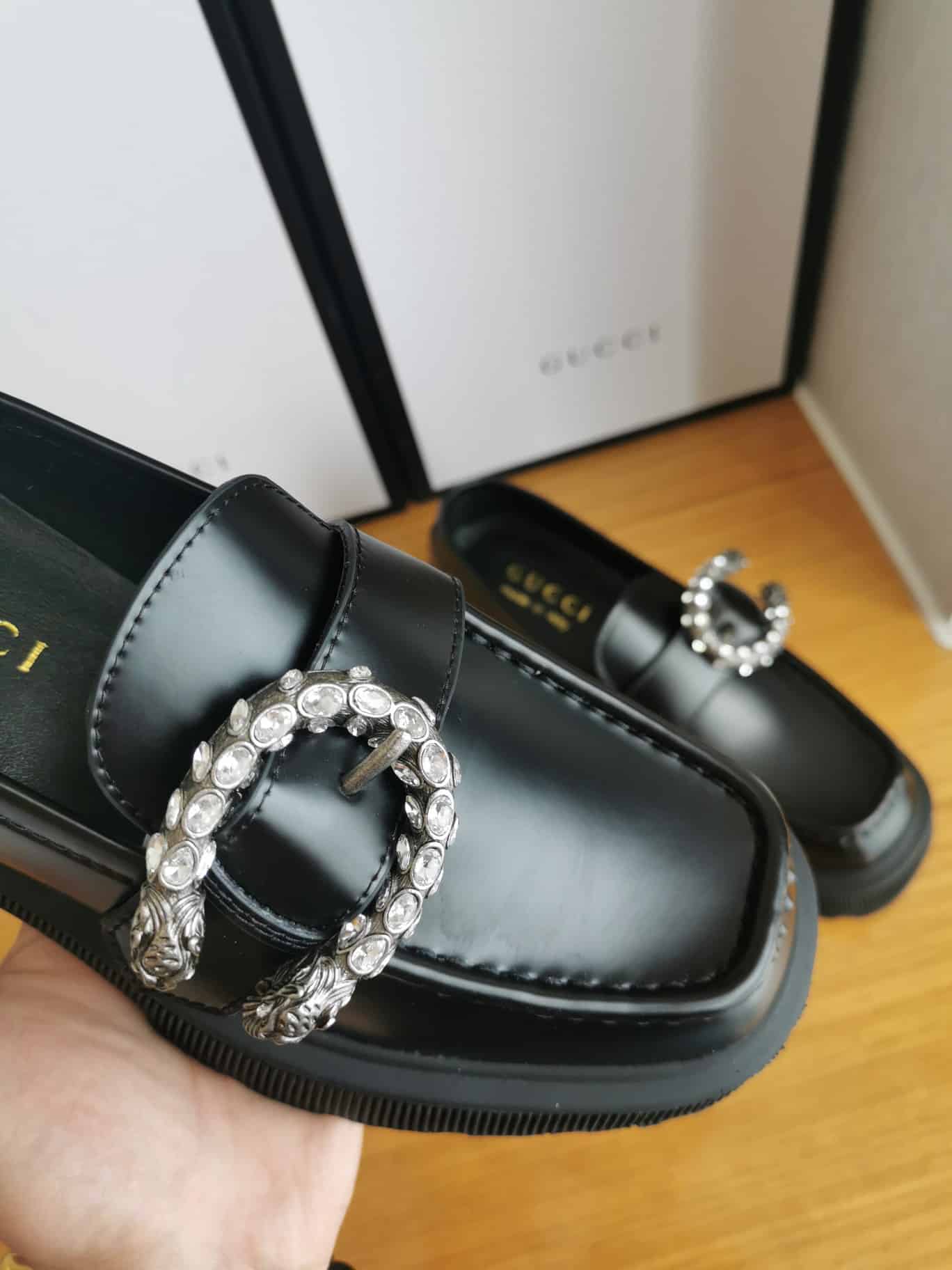 Gucci Women?S Leather Loafers With G Black