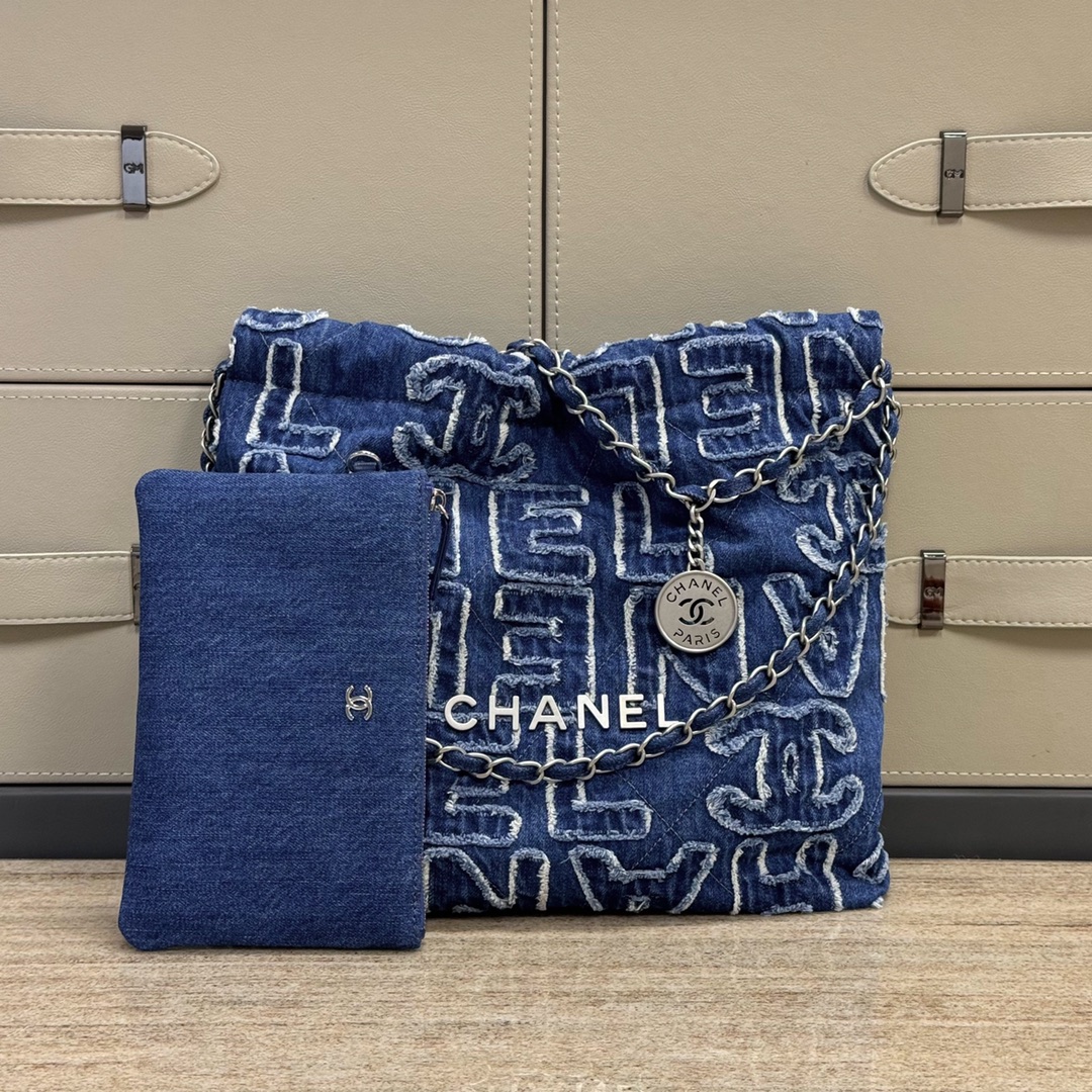 Chanel-denim 22 bag
