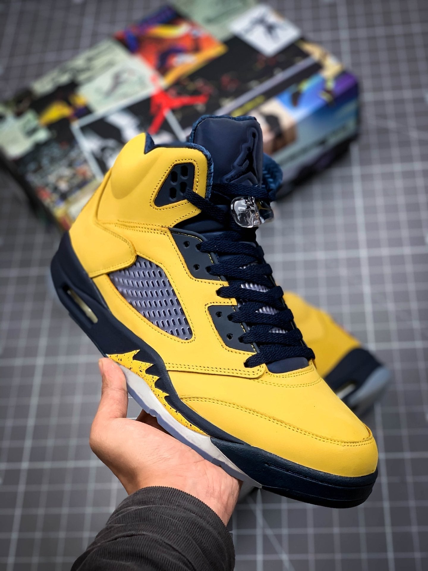 Jordan 5 Retro Michigan