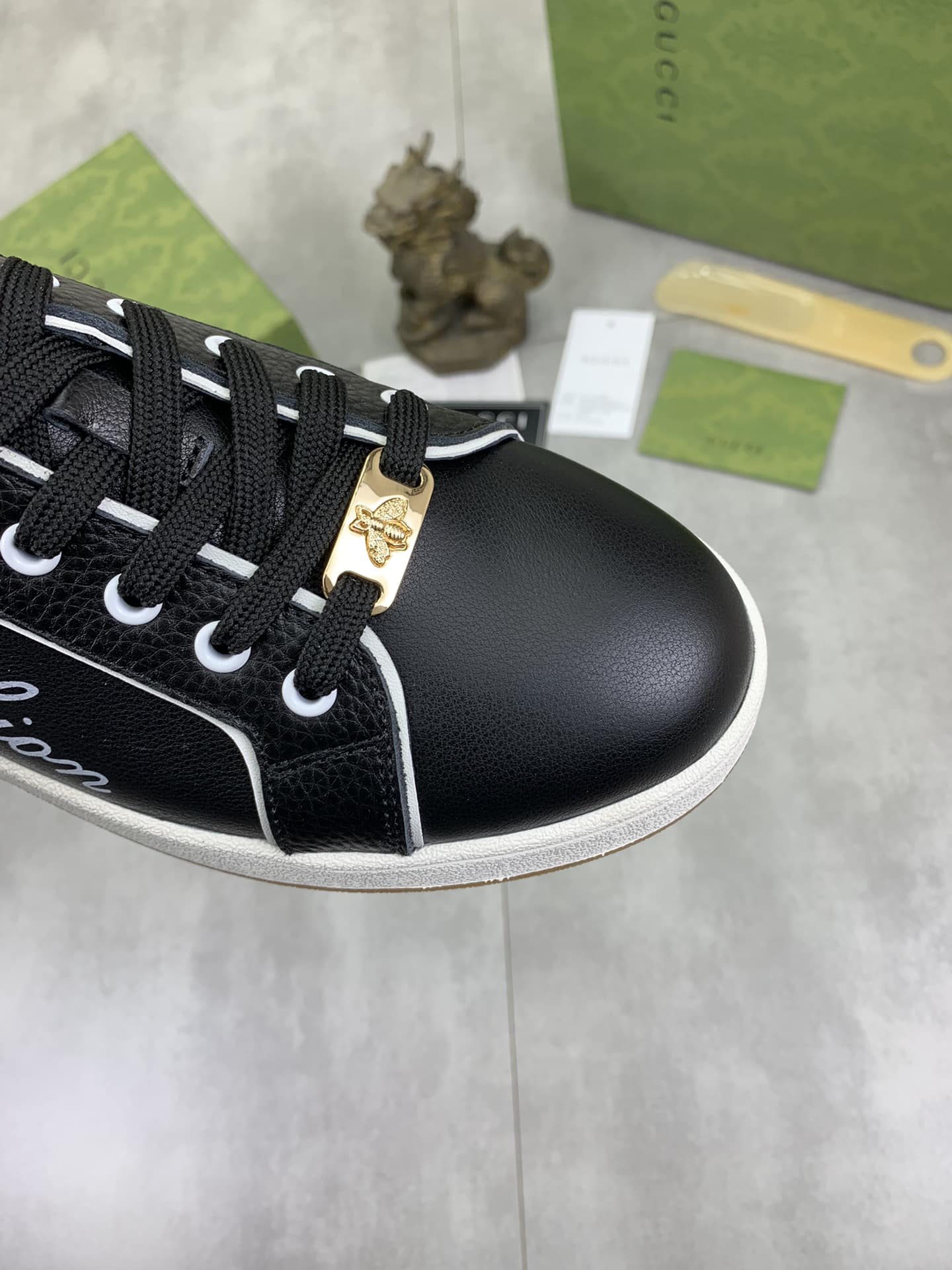 Gucci Classic Fashion Sneaker With Edge Black