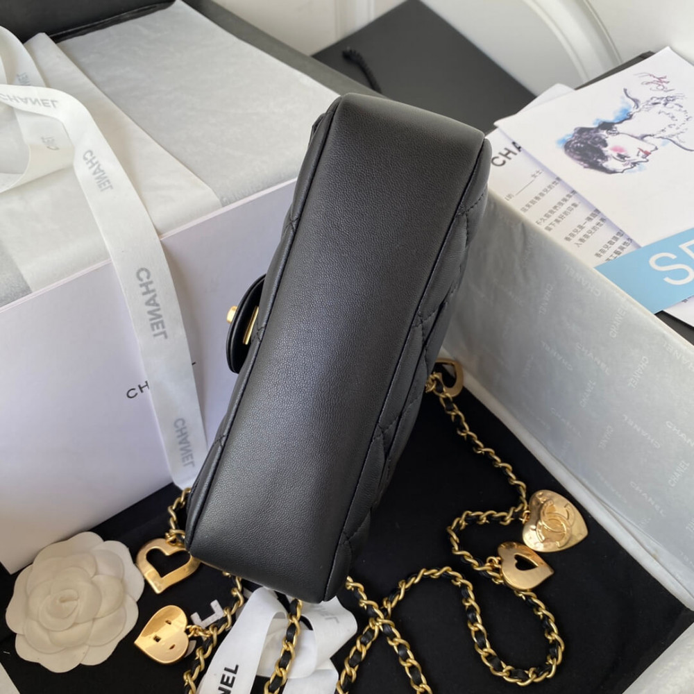 Chanel Mini Flap Bag 20cm Heart Chain