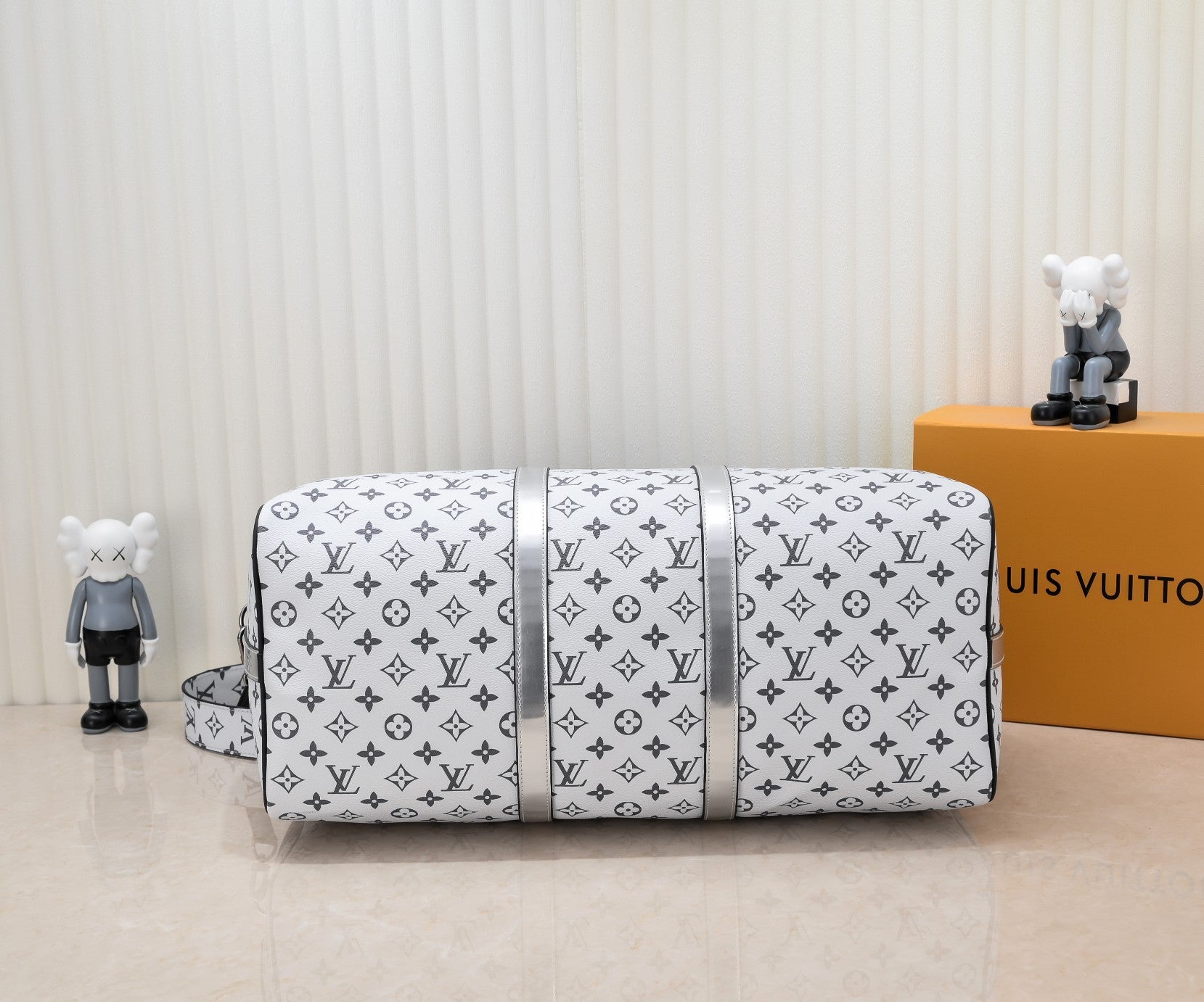 Louis Vuitton Keeppall Bandouliere Monogram Eclipse