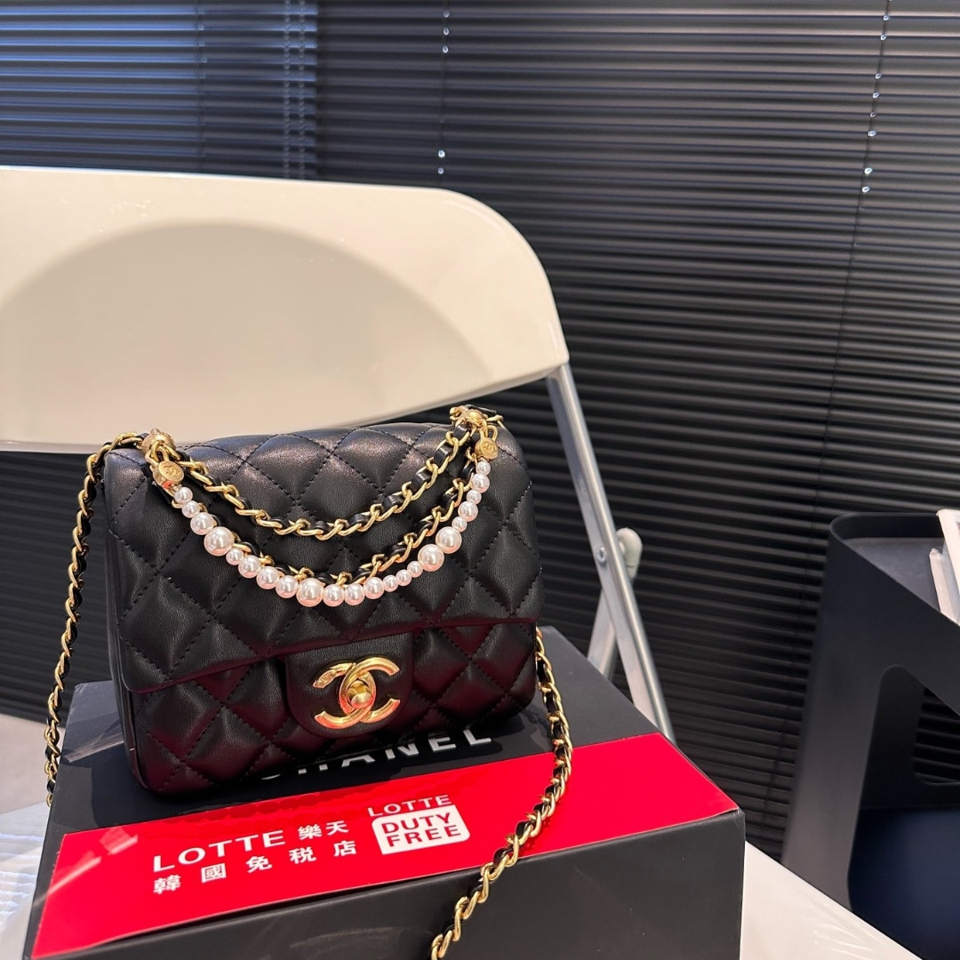 Chanel Flap Bag Gold Hardware With Chain Black 17Cm/6.6in