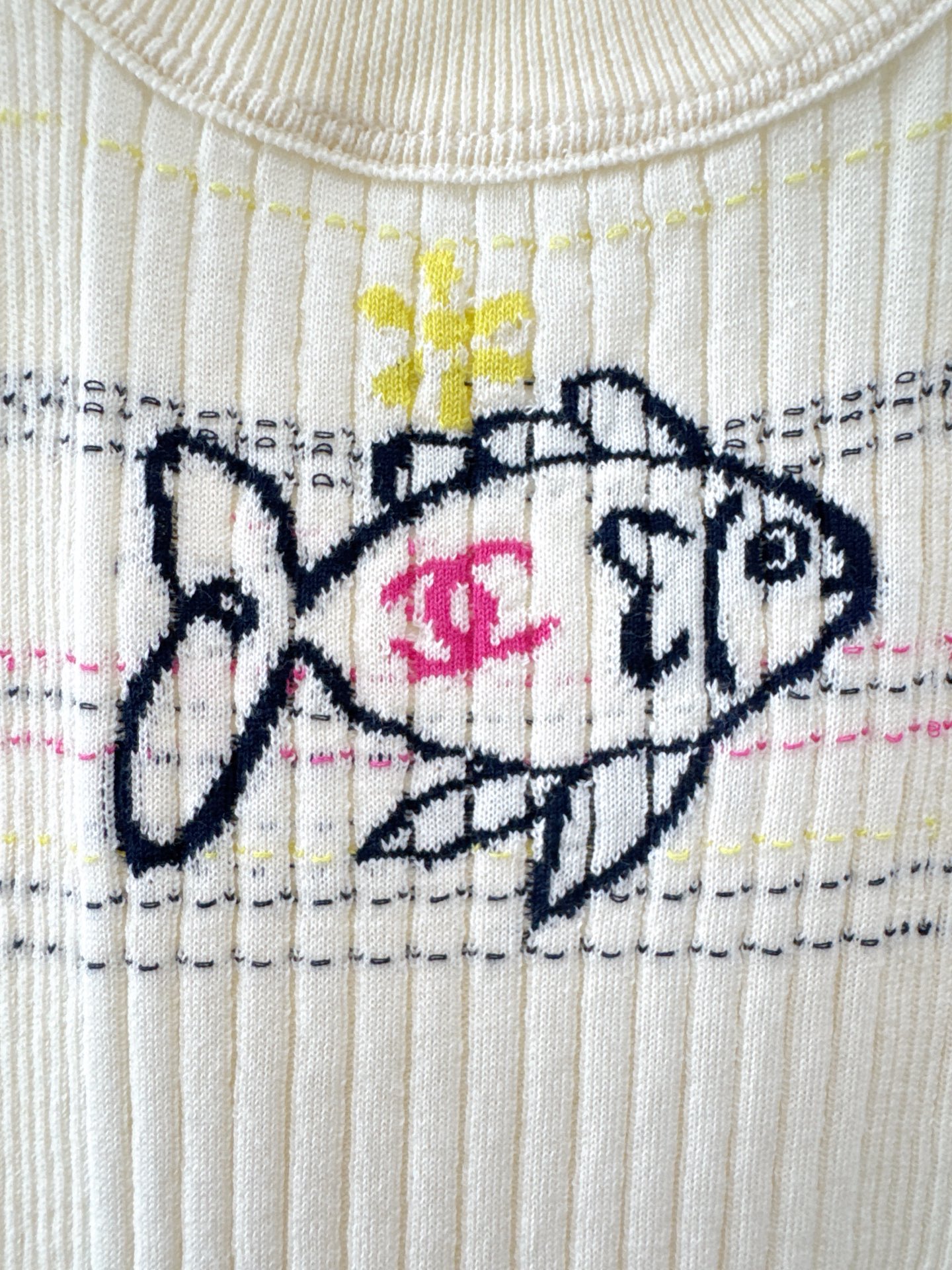 𝗖𝗵𝗮𝗻𝗲𝗹 Knitted Vest
