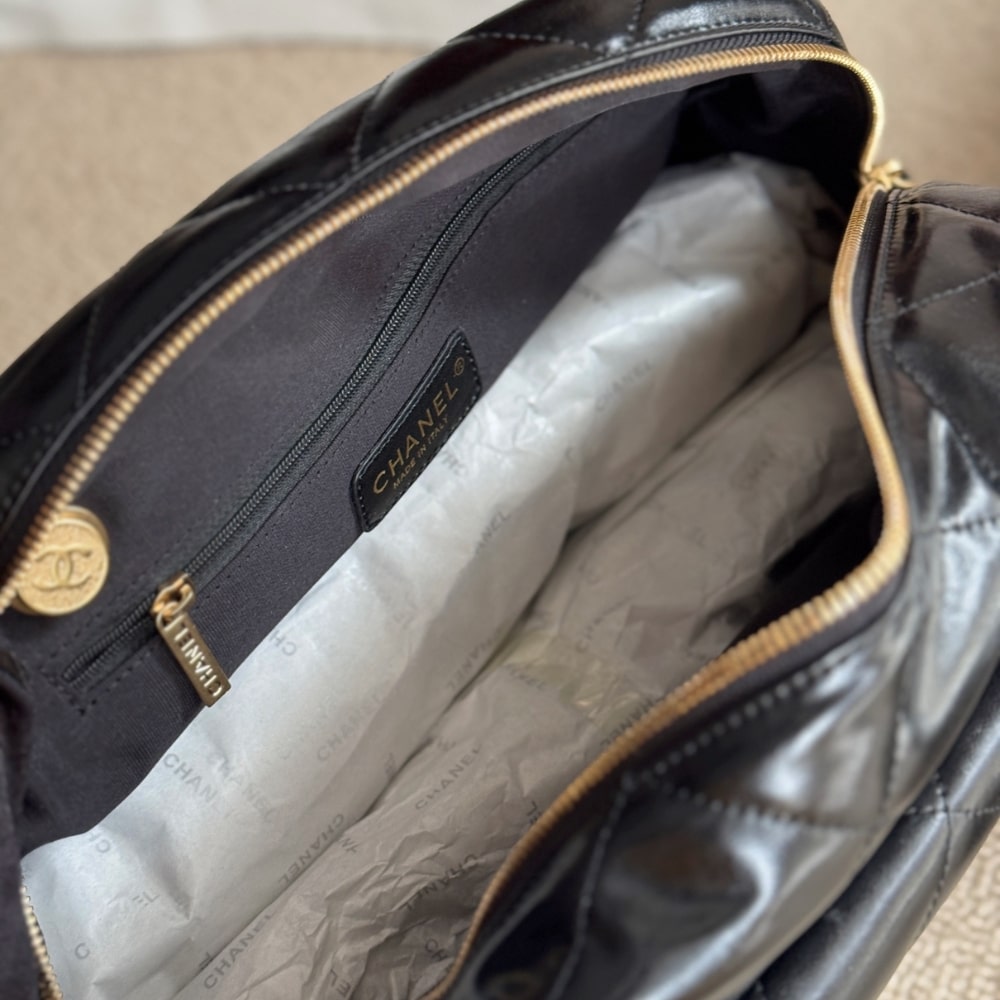 Chanel Small Camera Case Bag Black 23cm As5220 B18234 94305