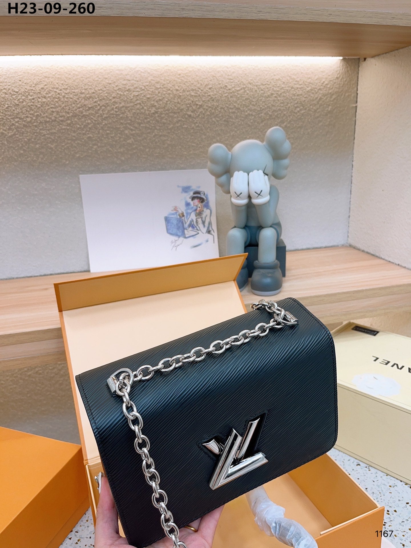 Louis Vuitton Twist Mm Bag Black 23Cm M21110