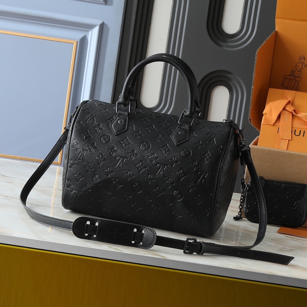 Louis Vuitton Speedy P9 Bandoulière Ultra Black 26cm