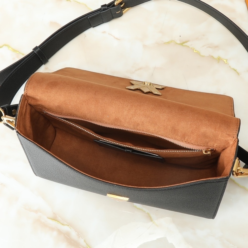 Louis Vuitton Soft Twist Black 27Cm M24639