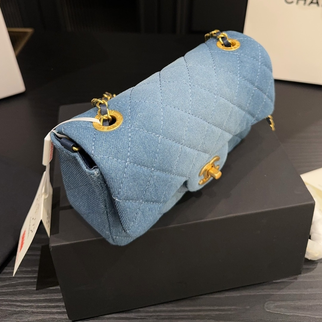 Chanel Classic Handbag Washed Denim And Gold Tone Metal Blue 19Cm A01112 B16747 Nx158