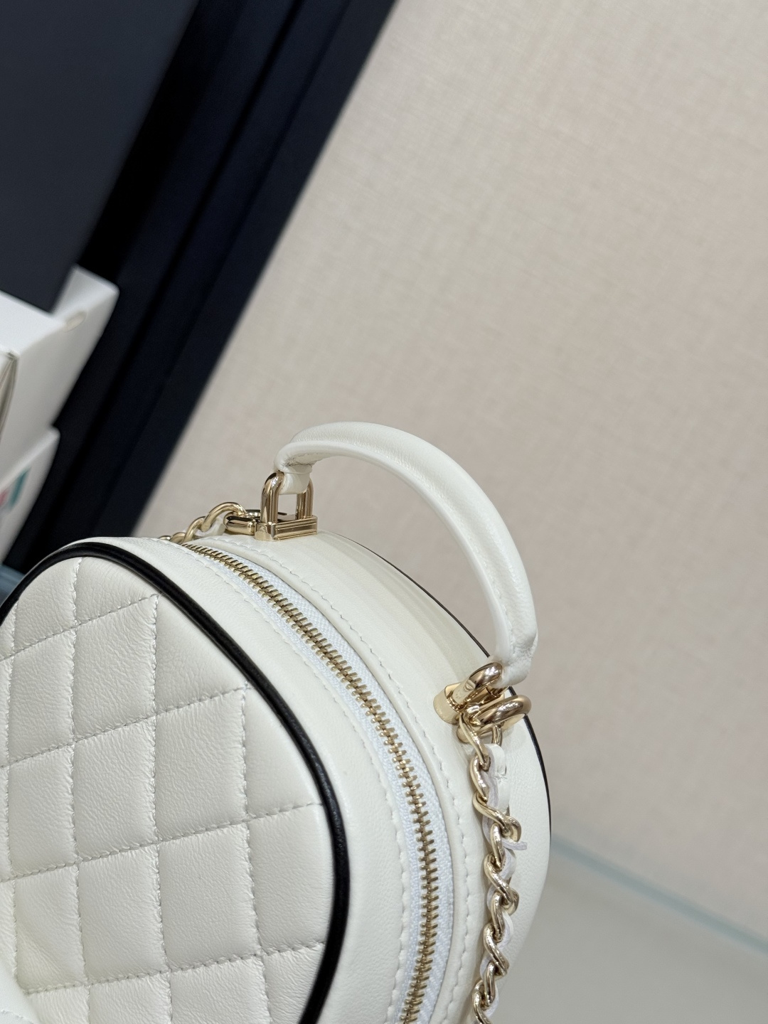 Mini Backpack with Chain（White）