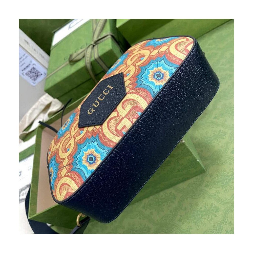 Gucci 100 Messenger Bag
