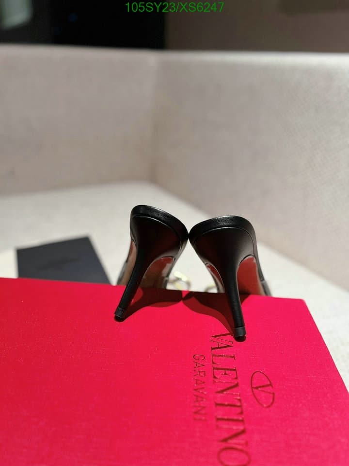 Valentino VLogo 80 Vinyl Leather Mule In Black