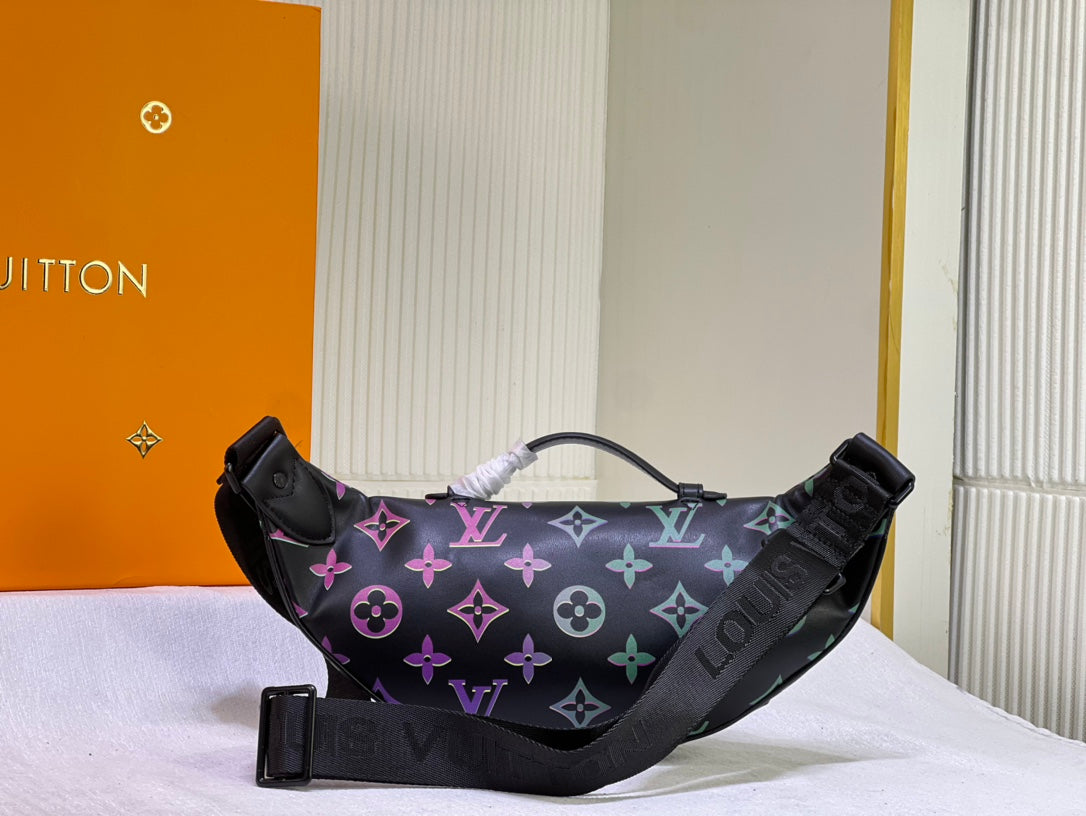 Louis Vuitton Comet Bumbag 45Cm M22494