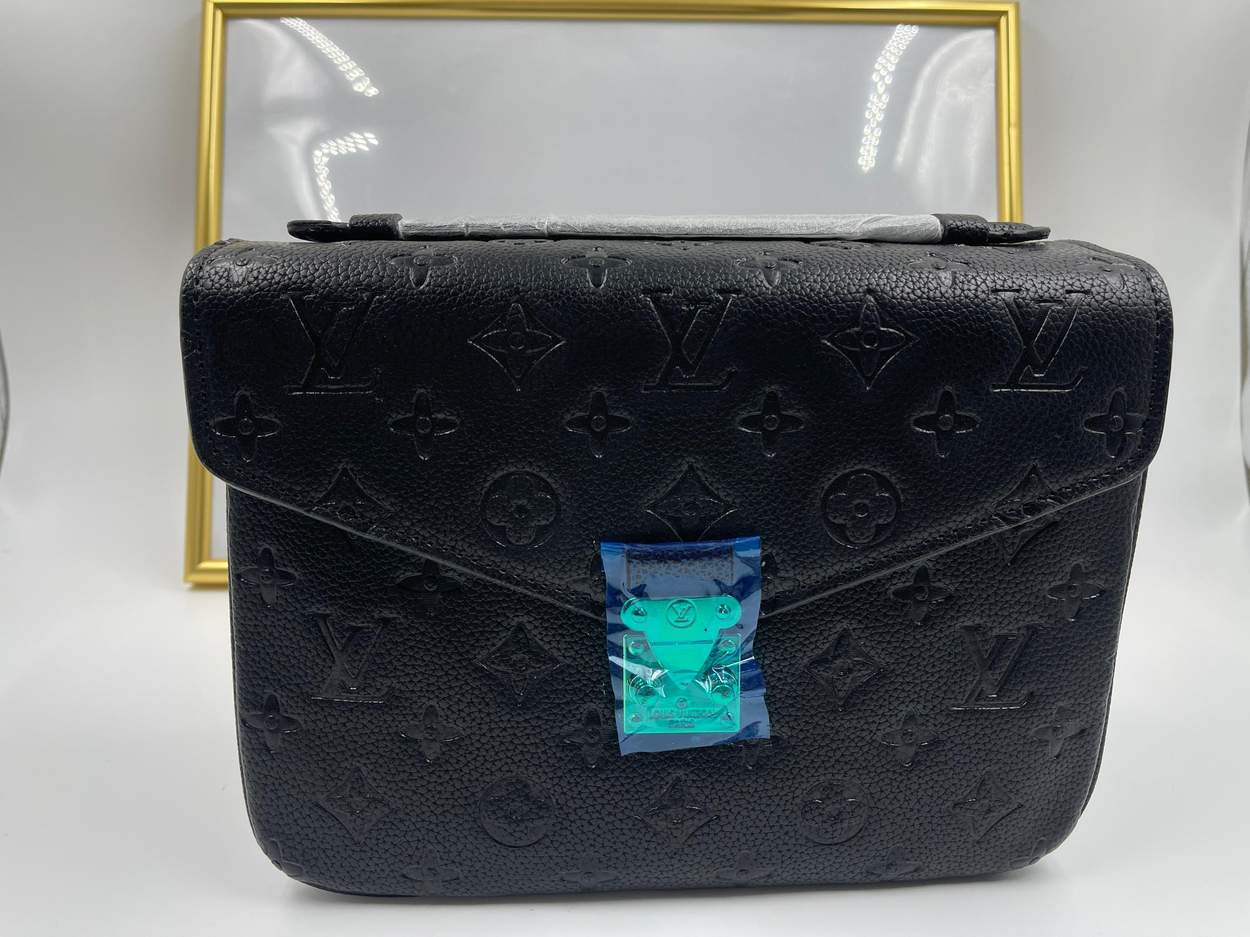 Louis Vuitton Pochette Métis ‘Black’ M41487 25cm