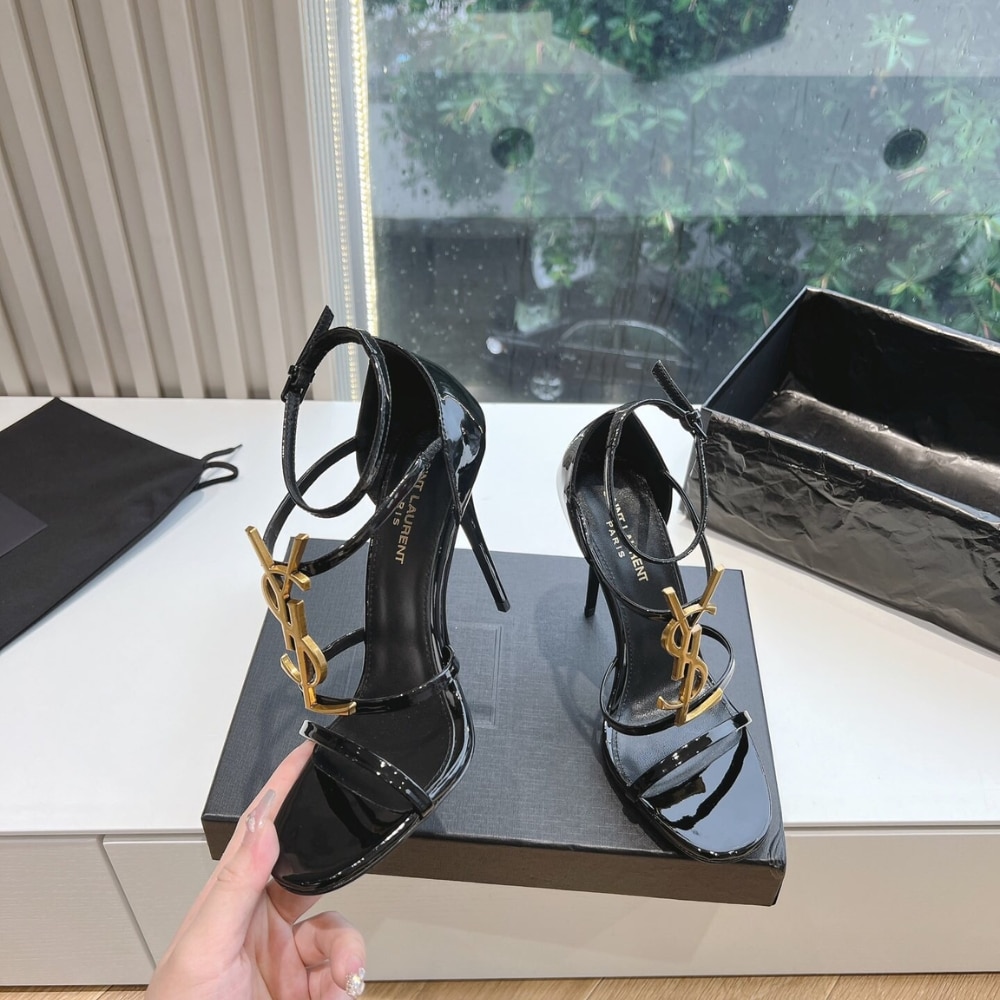 Saint Laurent Cassandra Sandals In Black 6301091tvkk1000
