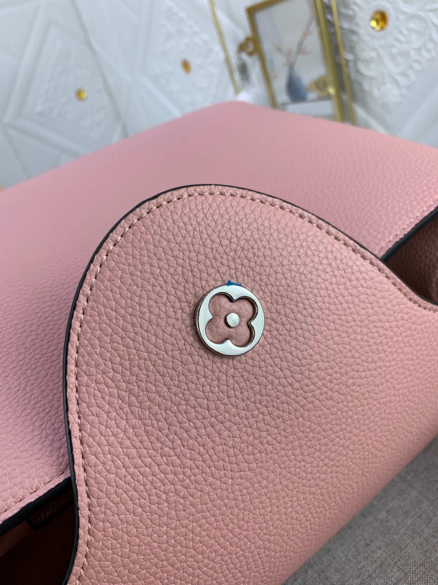 Louis Vuitton Capucines Mm Pink