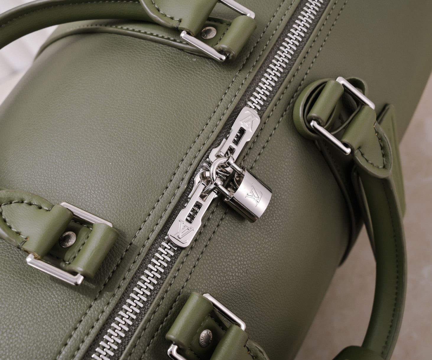 Louis Vuitton Keepall Bandouli Re 50 Khaki