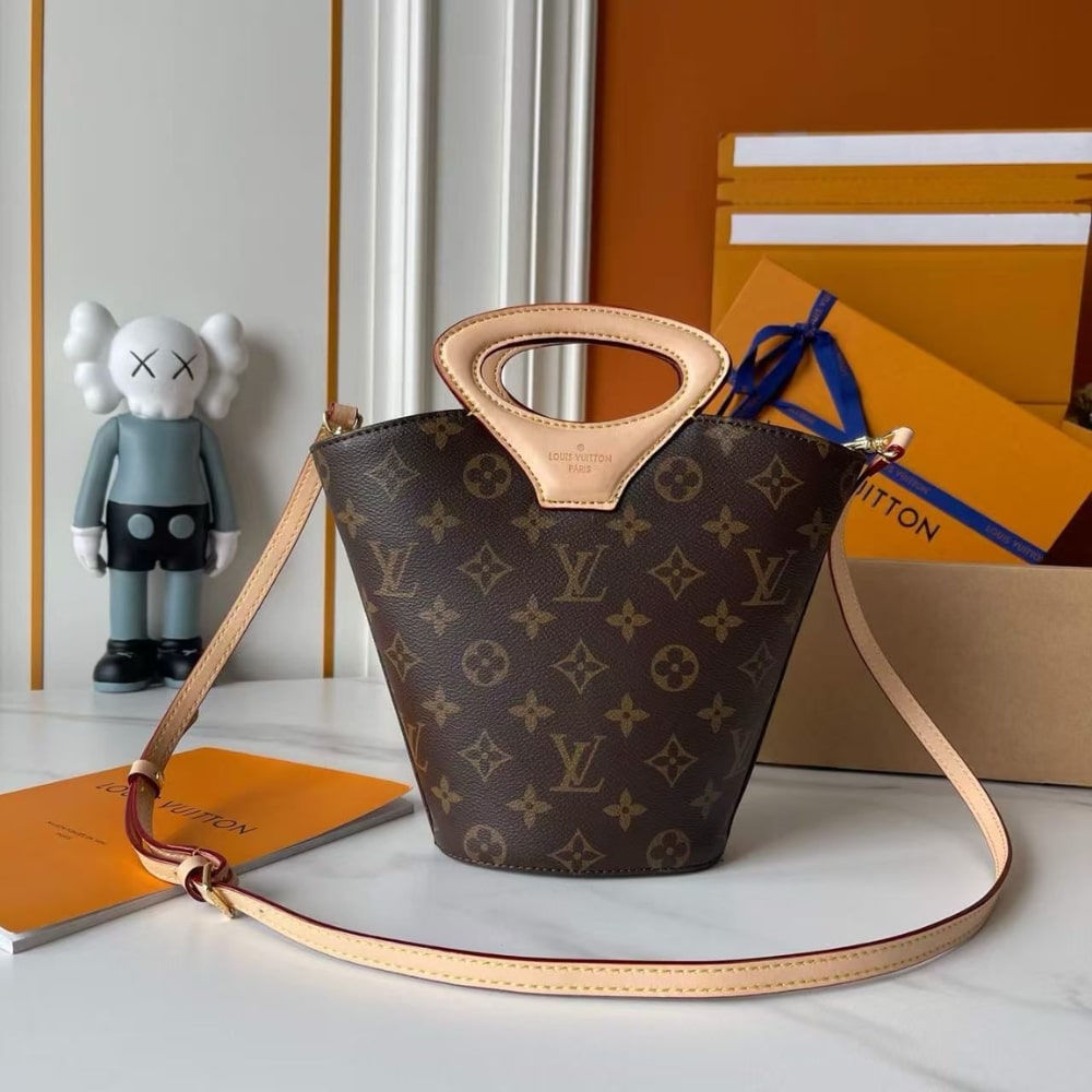 Louis Vuitton Rivage BB 18Cm M14680