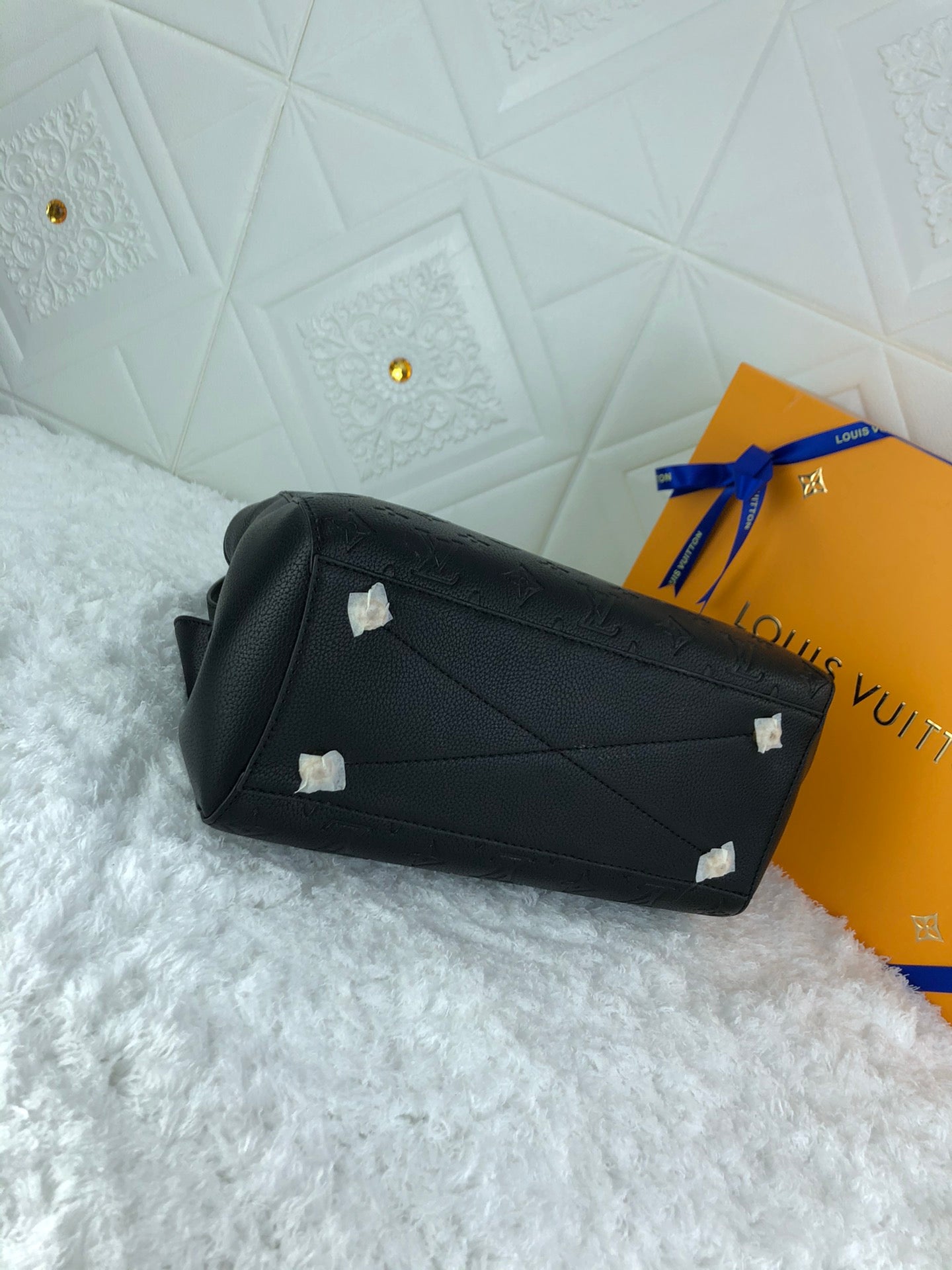 Louis Vuitton Montaigne Bb Empreinte Noir Black 33Cm