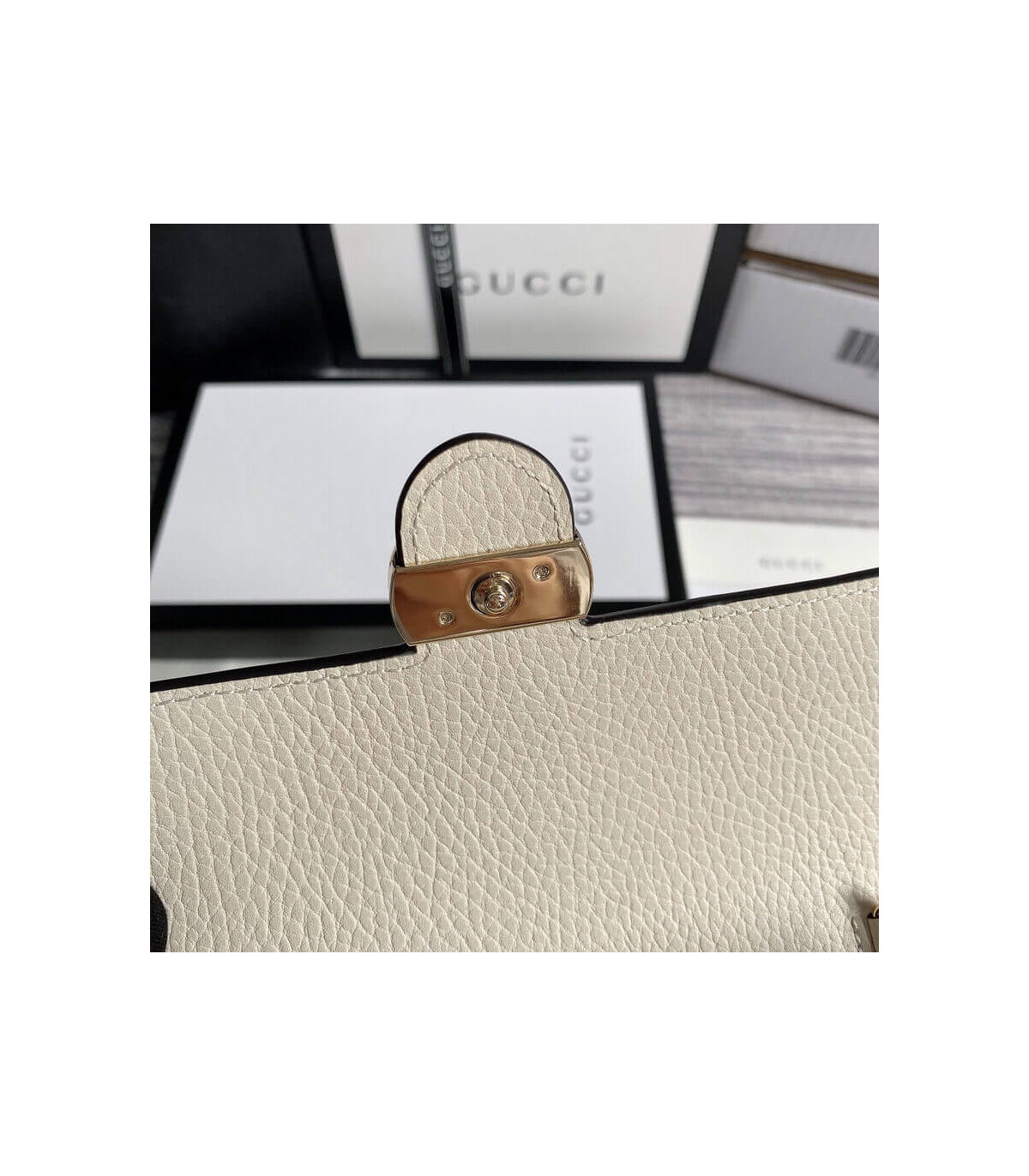 Gucci GG Interlocking Wallet On Chain White
