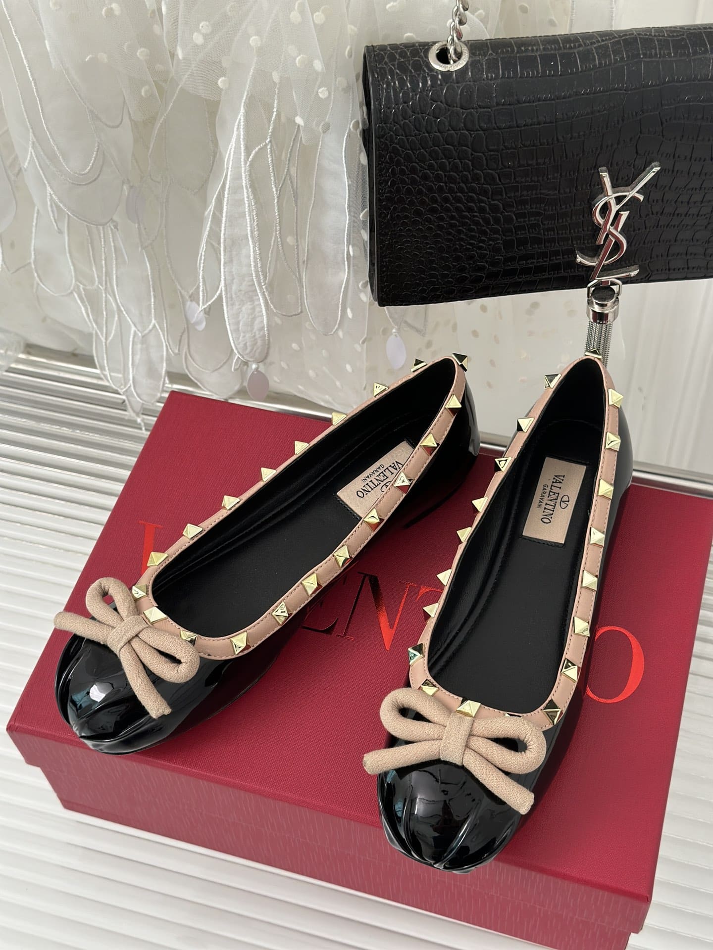 Valentino Garavani Rockstud Patent Leather Ballerina Black 3W2S0Hq5Vnw N71