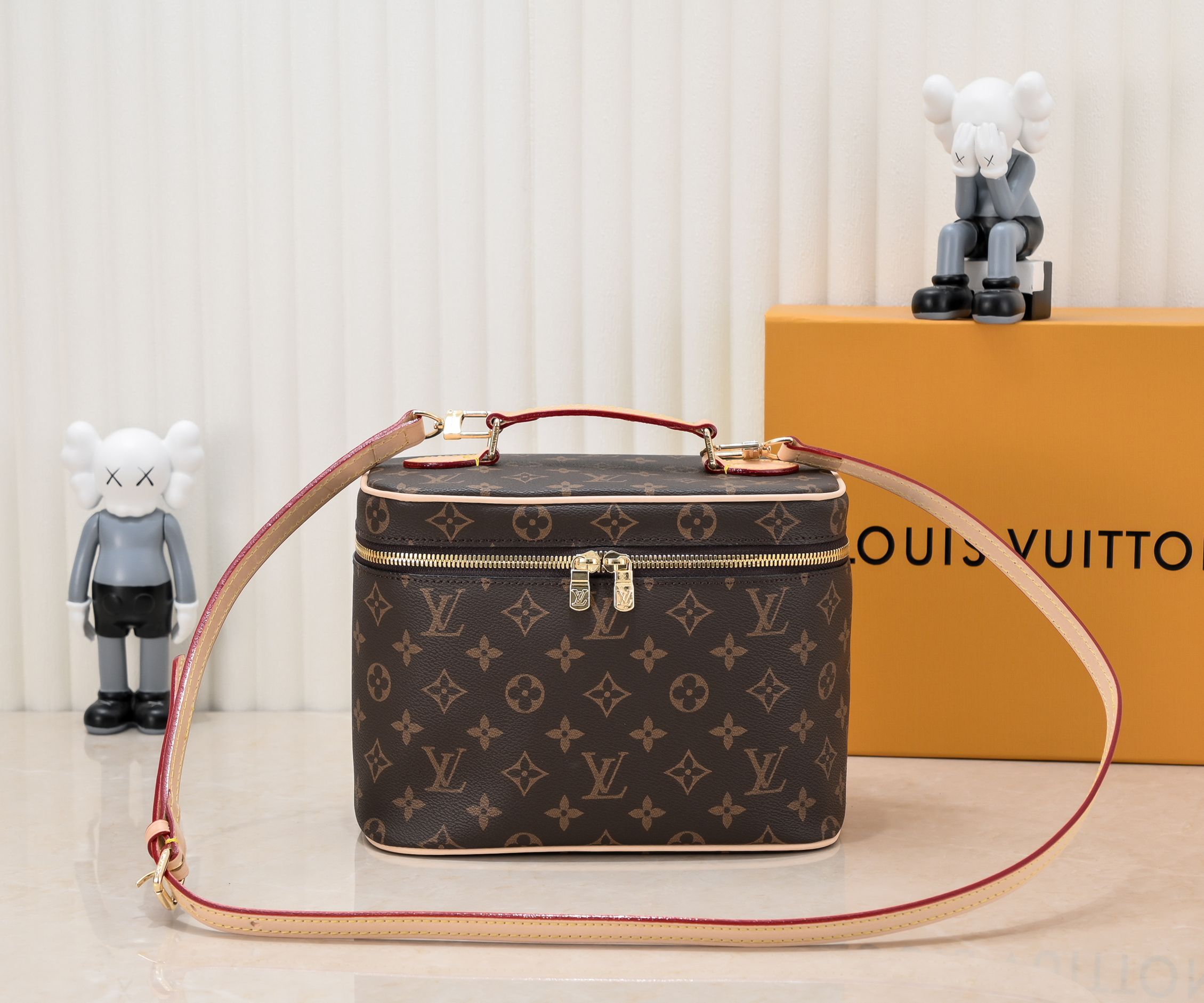Louis Vuitton Nice Mini Toiletry Pouch 24Cm M44495