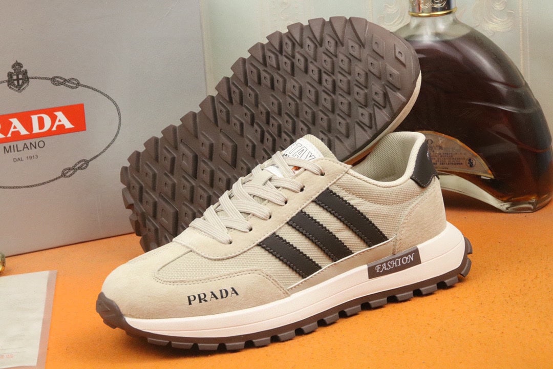 Prada Men?S Sneakers Suede With Stripe Beige