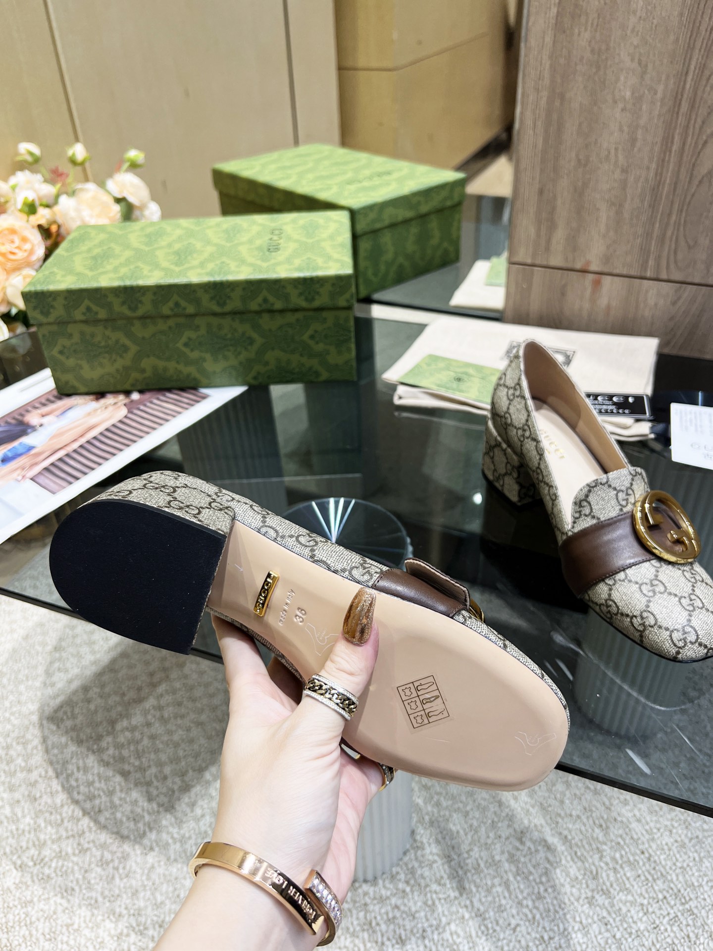 Gucci Women’S Blondie Pump Beige ?701711 9I650 9769
