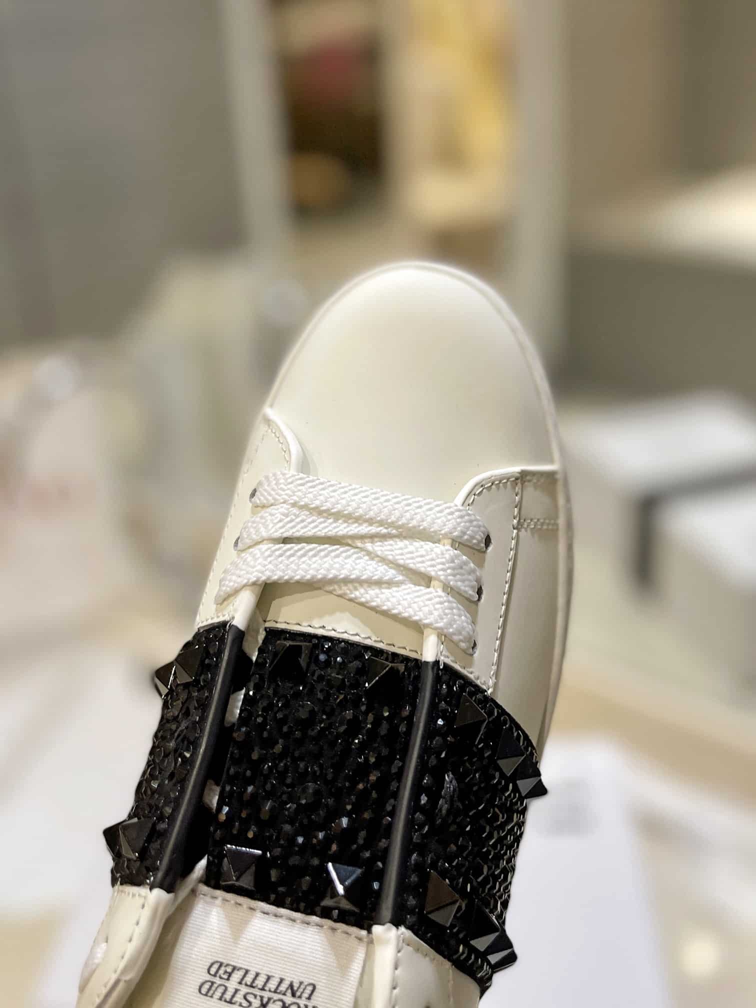 Valentino Garavani Rockstud Untitled Crystal Embellished Leather Sneakers Black