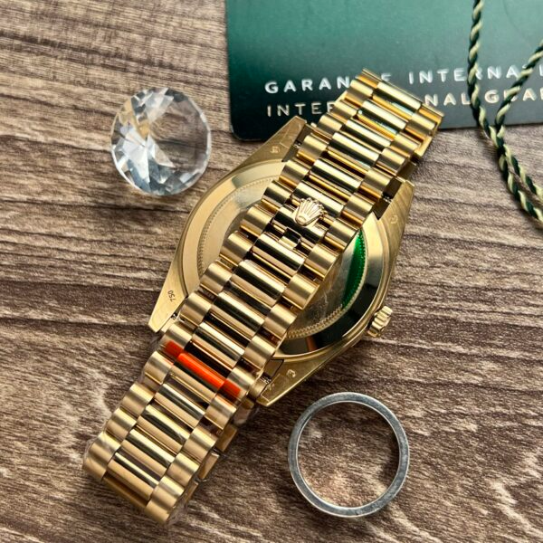 Rolex Day-Date 40 mm Bright black Dial 228348RBR