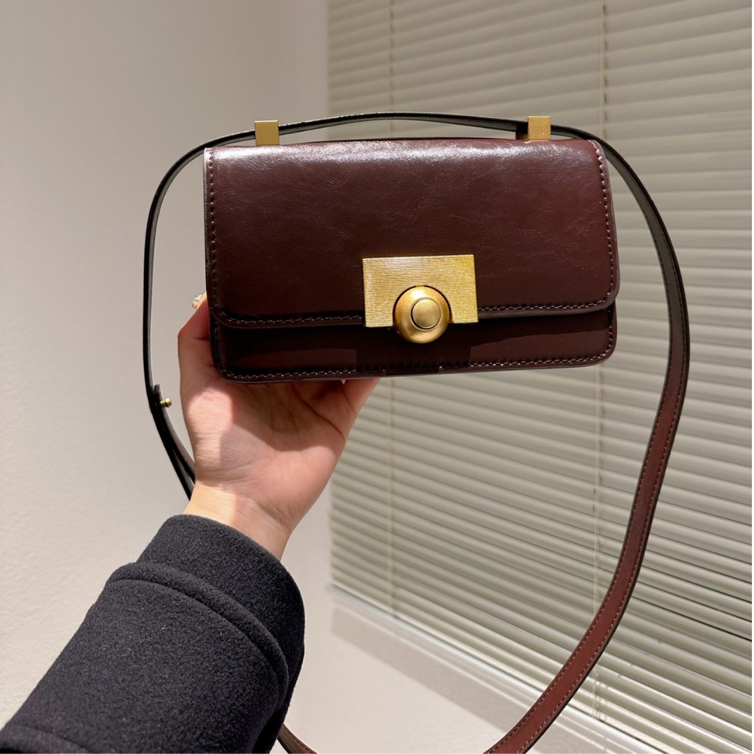 Bottega Veneta Patent Bv Classic Bag In Brown 22Cm