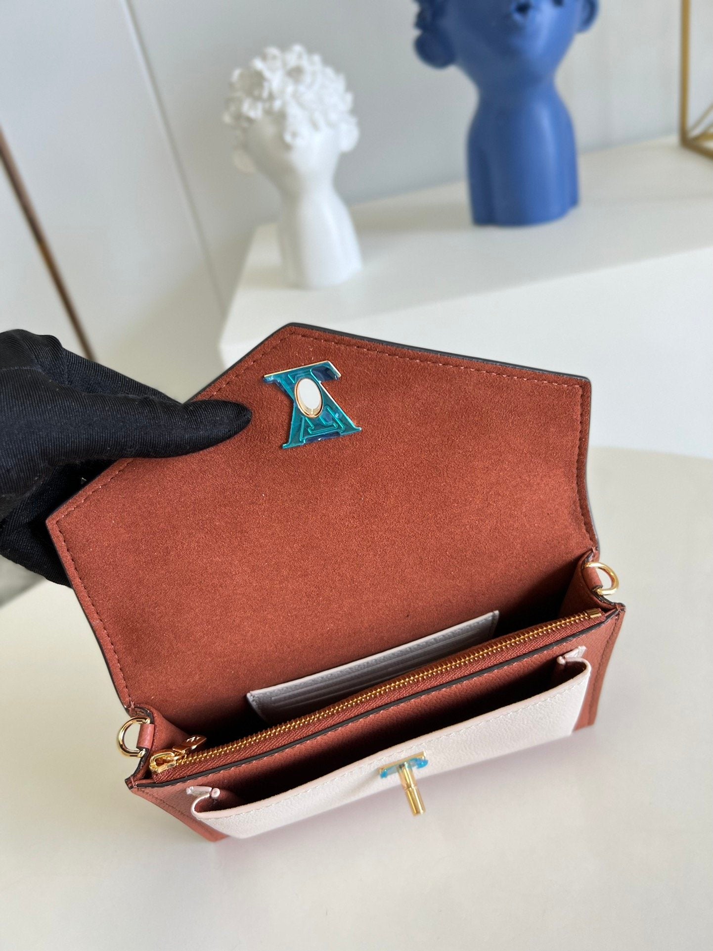 Louis Vuitton Pochette Chain Mylockme 19Cm Brown
