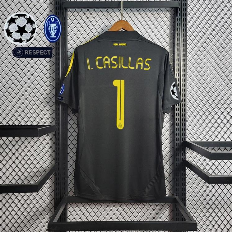 Retro 2011-12 Goalkeeper Real Madrid Goalkeeper  I. Casillas #1 Football jersey retro