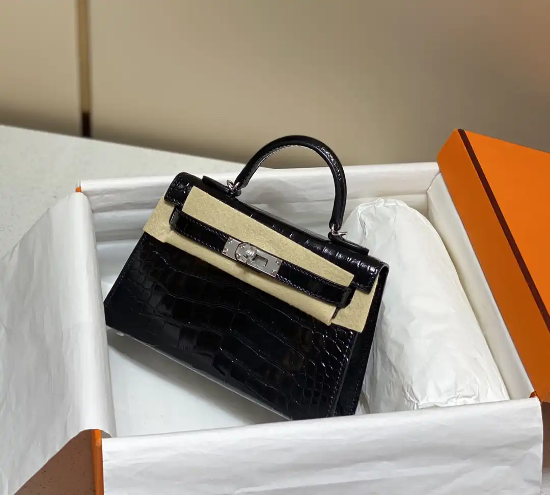 Mini Kelly 19