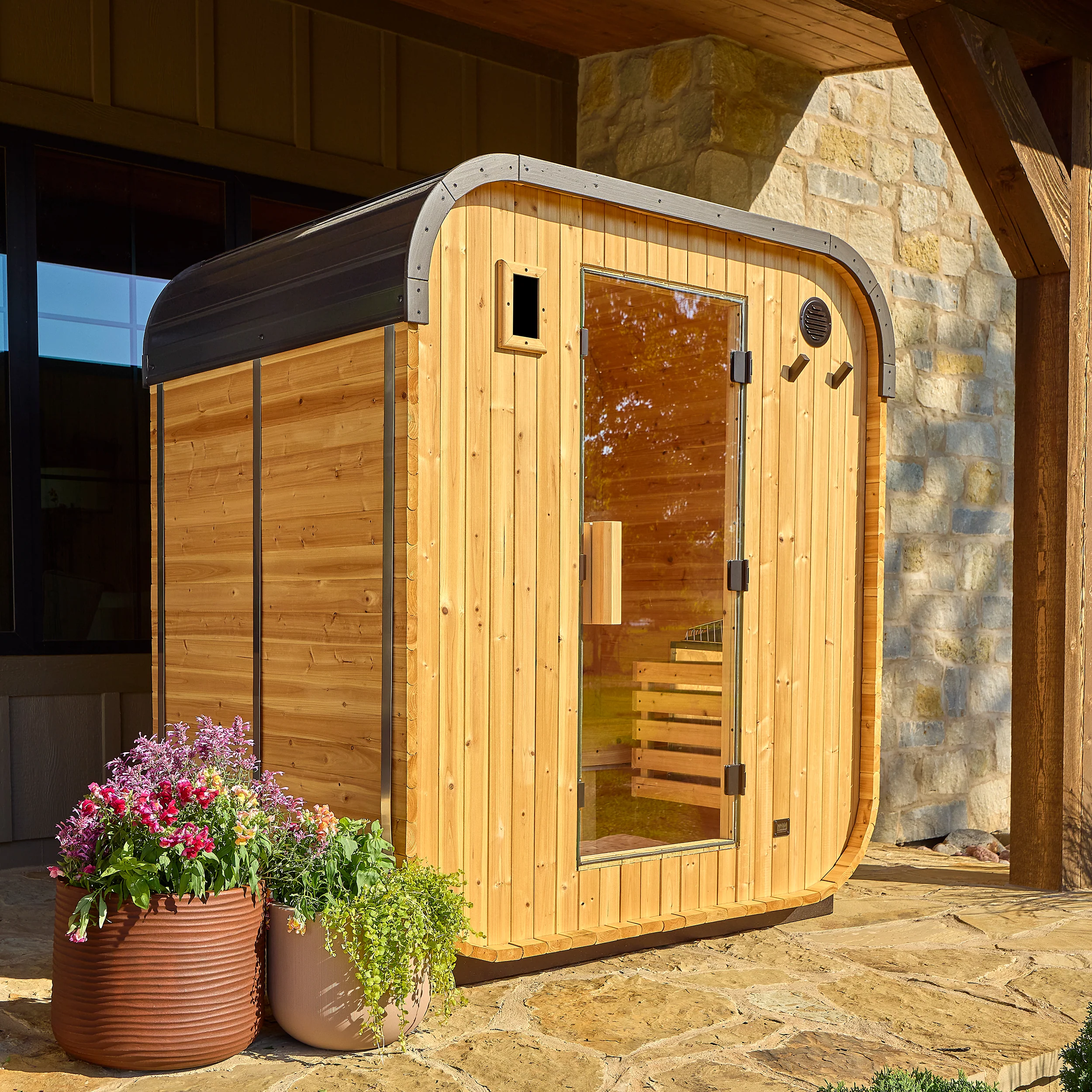 Lennon Outdoor Cube Sauna �?2-4 Person