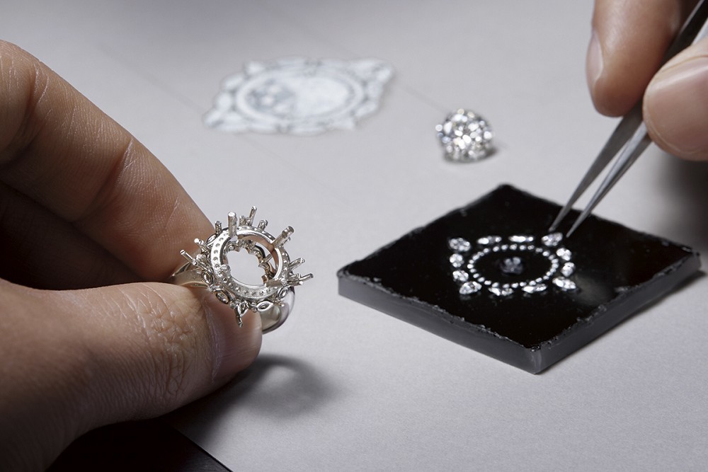 3.20CT Round Brilliant Diamond Halo Ring