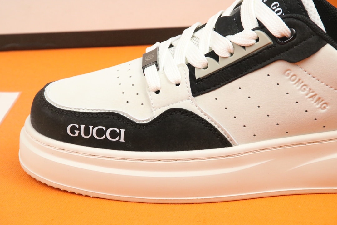 Gucci Gg Sneaker Leather In White And Black